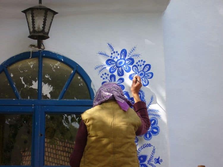 Agnes-Kasparkova-louka-painted-houses-7