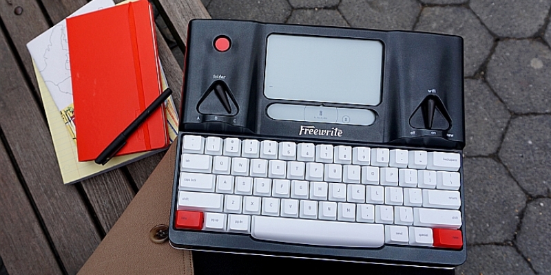 Arriva la Freewrite, la prima macchina per scrivere digitale