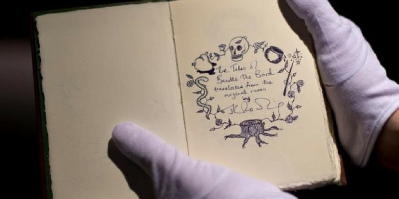 All'asta il manoscritto di Beda il Bardo regalato dalla Rowling al primo editore che ha creduto in lei