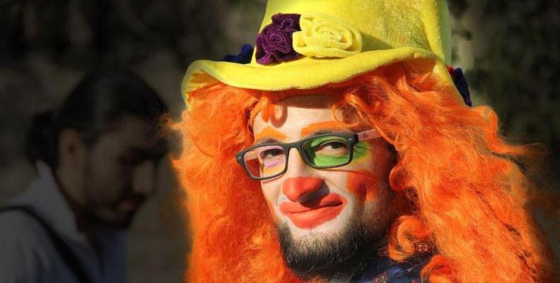 Aleppo, storia del clown che faceva ridere i bambini