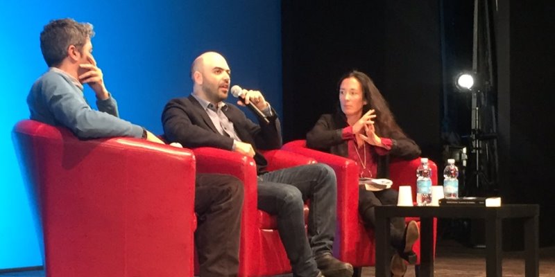 Roberto Saviano, "I ragazzi combattono con le armi e il mondo politico non si interessa"