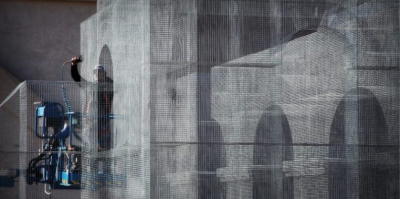 Edoardo Tresoldi crea architetture sospese nellaria