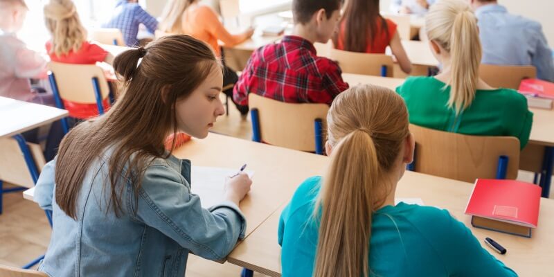 Maturità 2018, 1 studente su 10 confessa che copierà