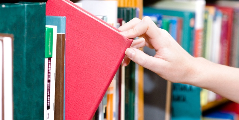 Come un amante della lettura sceglie oggi il prossimo libro da leggere?