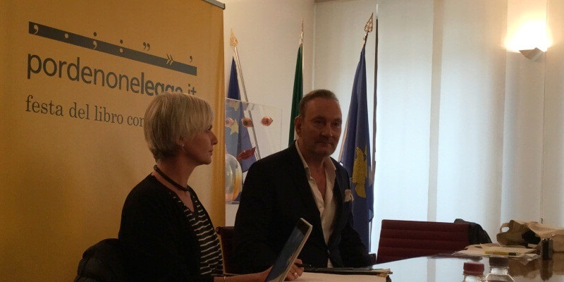 Lawrence Osborne, "Scrivere in un luogo anonimo mi rende libero"