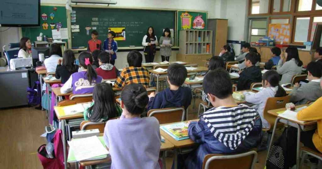 Come cambia la scuola: l'insegnamento del latino a partire dalle scuole medie