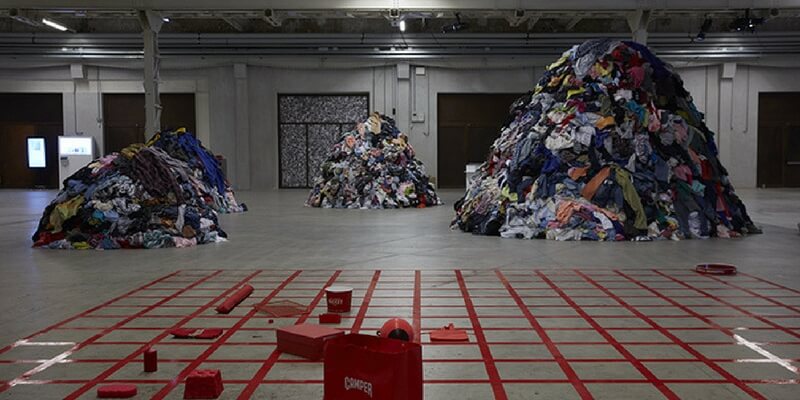 A Milano la mostra collettiva che rompe le regole