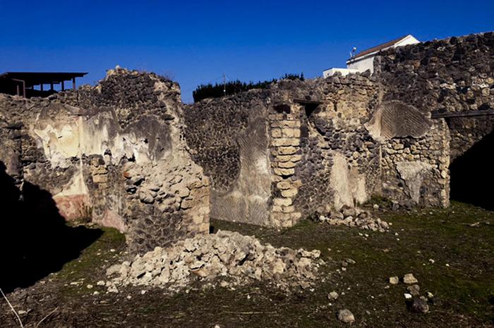 Crollo a Pompei presso la Casa del Citarista