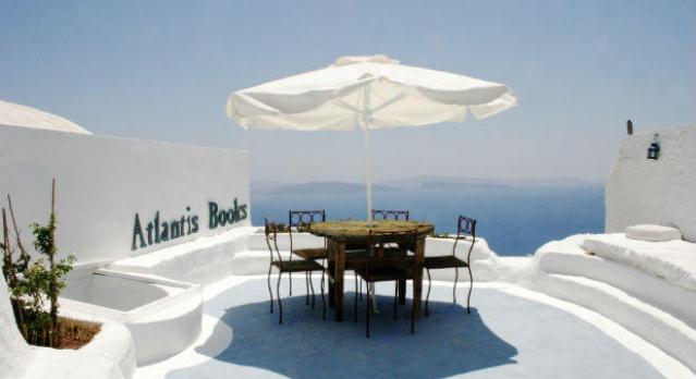 Atlantis Book, una libreria nell'oasi di Santorini