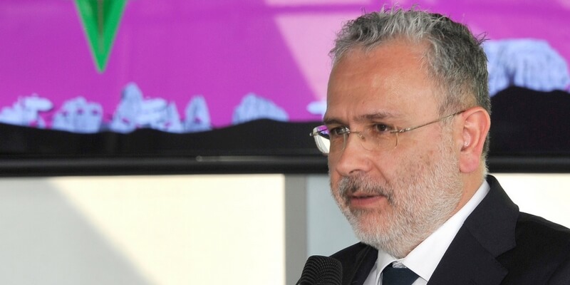 Lorenzo Carpanè, "Nella scrittura i ragazzi rivelano le loro inquietudini"