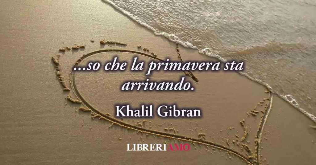 Il potere dell'amore che resiste alla distanza in una frase di Khalil Gibran