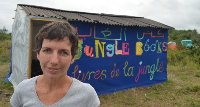 Calais, una biblioteca improvvisata nel luogo dell’emergenza