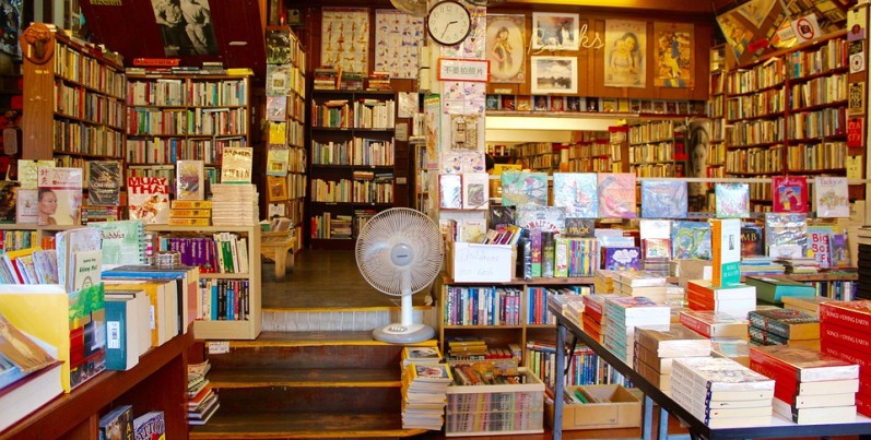 13 milioni di italiani vivono in Comuni senza una libreria