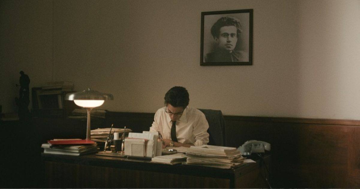 Berlinguer. La grande ambizione, la storia vera dietro al film con Ezio Germano