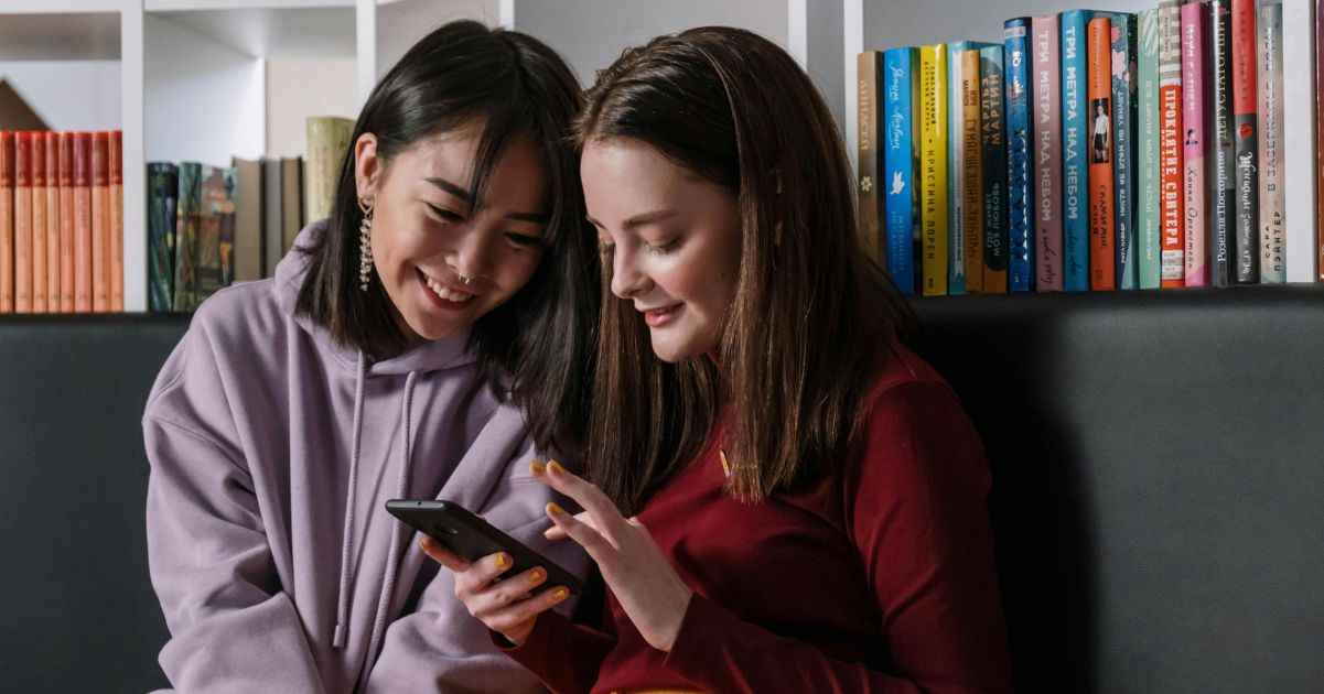 Libri per 8 italiani su 10 i canali online aiutano a scoprire e acquistare nuovi titoli