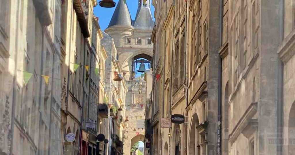 Viaggio a Bordeaux, non solo città del vino ma culla della poesia del Medioevo