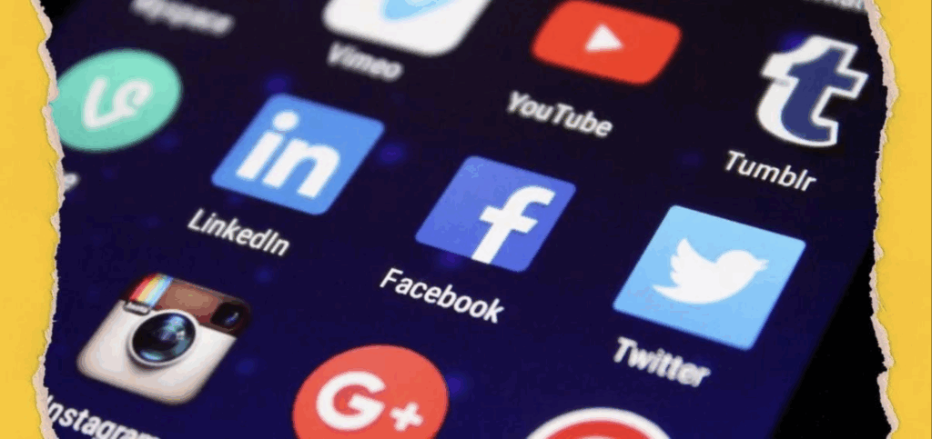 Performattivismo social network