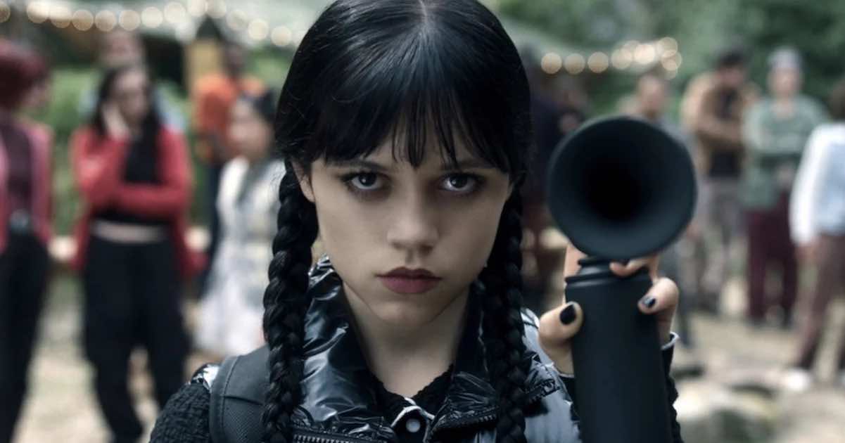 “Mercoledì 2”: tra esplosione gotica e narrazione affollata – Pro e contro della seconda stagione