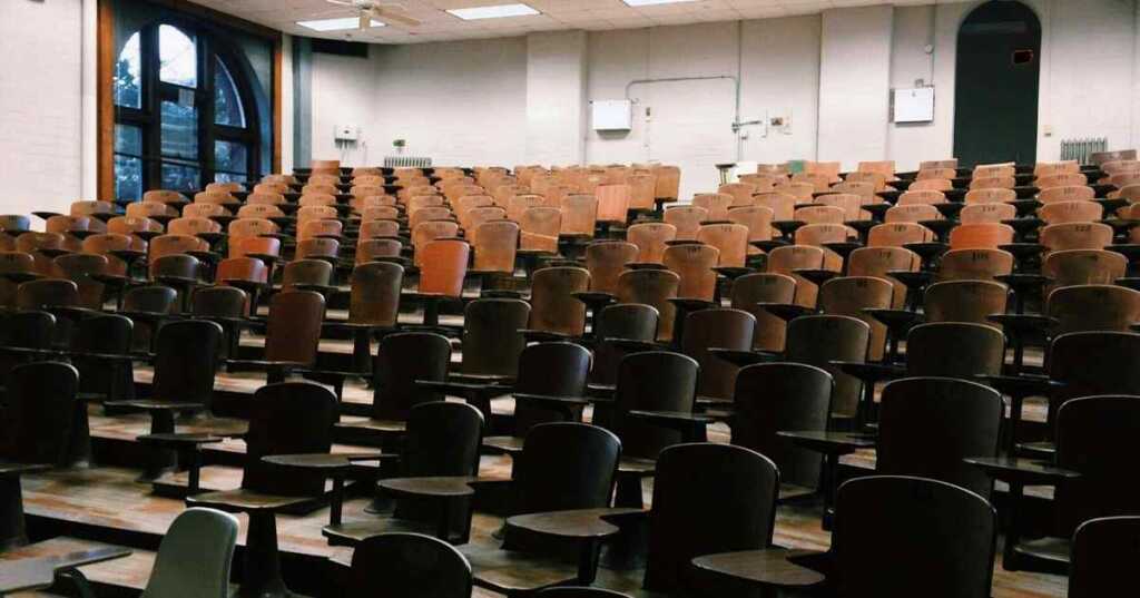 Università e studenti fuorisede 1 su 4 lascia la propria regione per inseguire la laurea