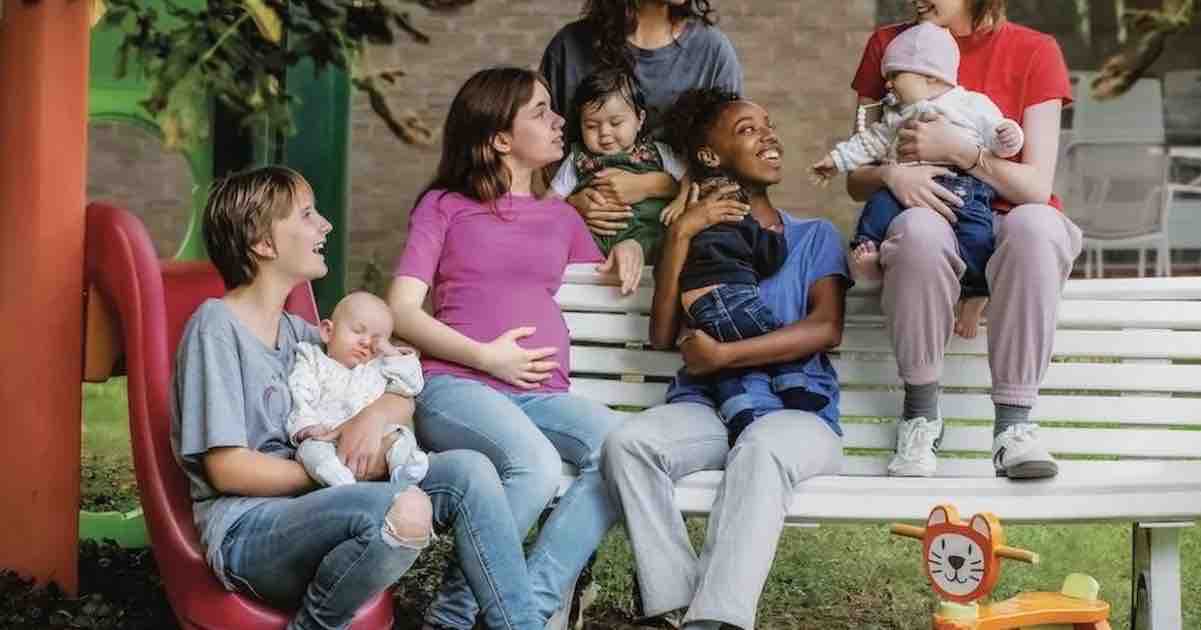 “Giovani Madri”: il nuovo ritratto dei fratelli Dardenne sulla maternità precoce