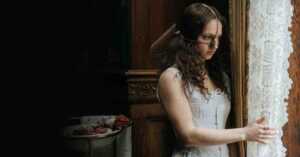 “The Ugly Step Sister”: il lato oscuro delle fiabe e l’ossessione per la bellezza