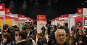 Cosa Sta Succedendo A &Amp;Quot;Più Libri Più Liberi&Amp;Quot;, Tra Stand Coperti E Protesta Antifascista 2 Cosa sta succedendo a Più libri più liberi, tra stand coperti e protesta antifascista