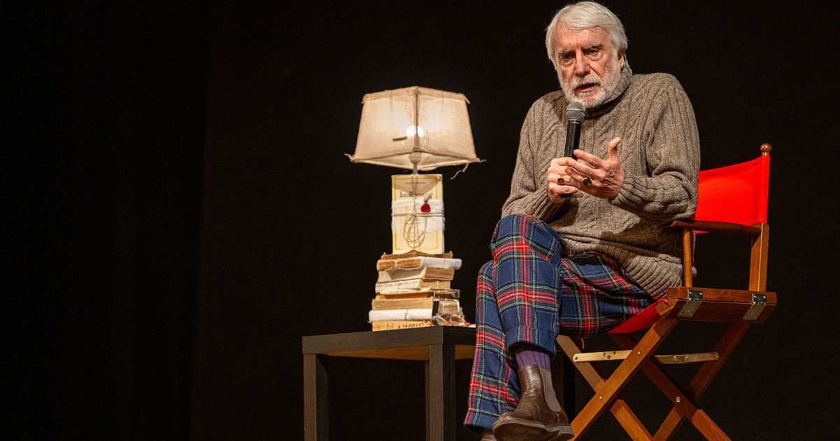 “Il reato di pensare”, Paolo Crepet a teatro porta il pensiero libero