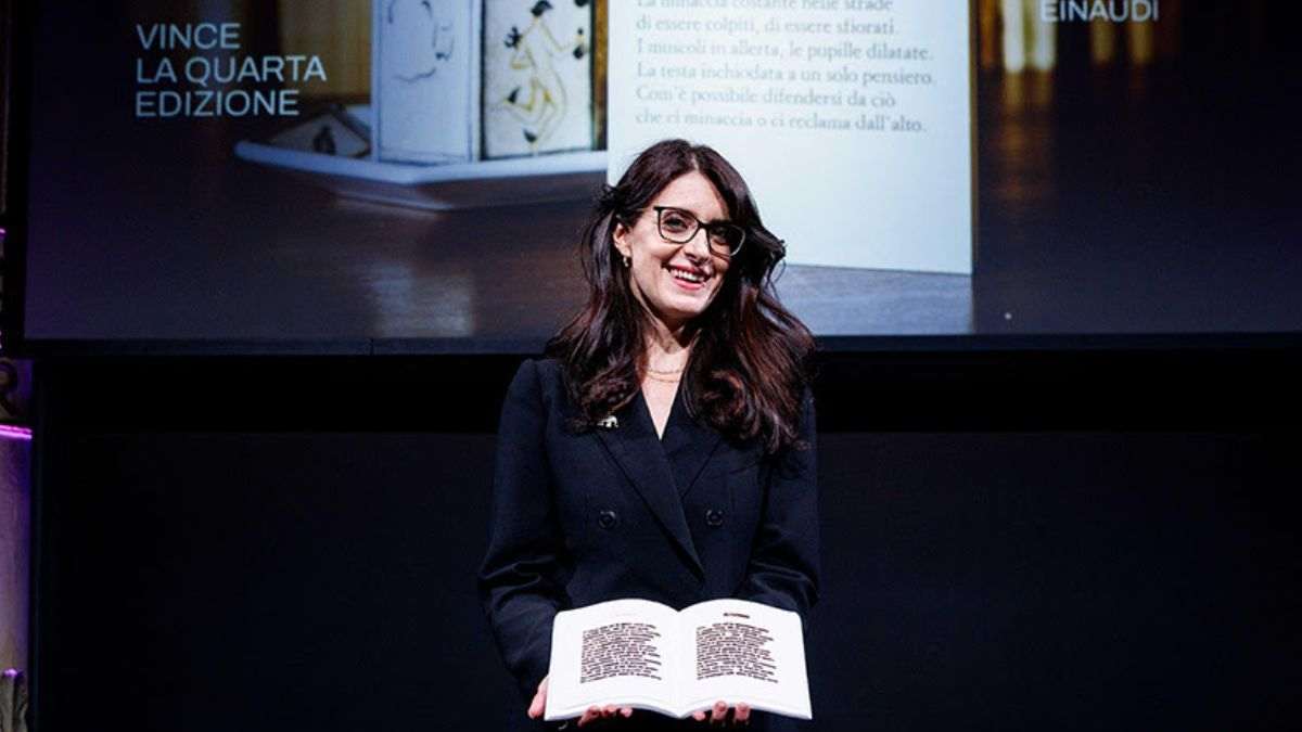 Chi è Carmen Gallo, la vincitrice del Premio Strega Poesia 2026 1 Chi è Carmen Gallo, la vincitrice del Premio Strega Poesia 2026