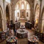 Il borgo medievale nel cuore del Portogallo dove i libri abitano dentro le antiche chiese sconsacrate
