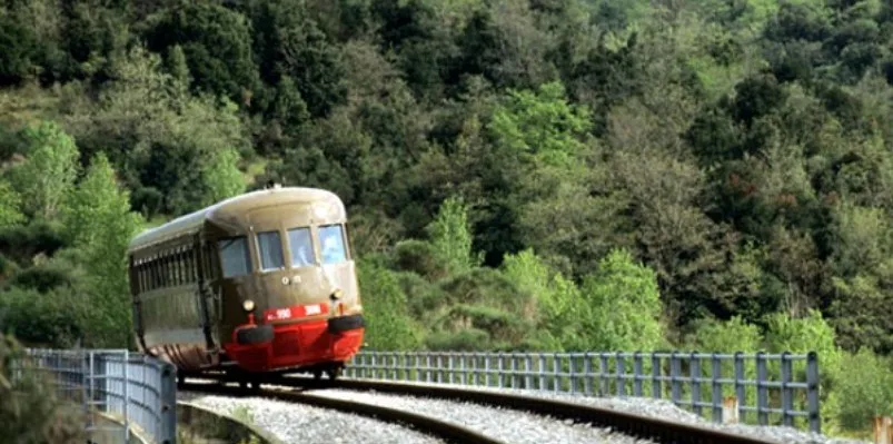 Toscana, un treno letterario sulle ferrovie minori