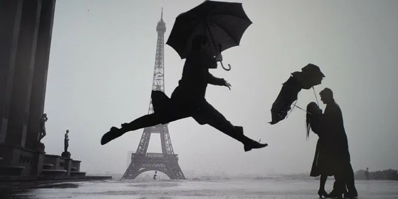 © Elliott Erwitt / Magnum Photos | Elliott Erwitt, Eiffel Tower, 100th Anniversary. Paris, France, 1989