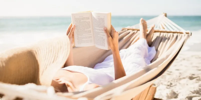 Estate, i 7 consigli per il lettore in spiaggia