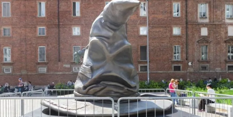 Le sculture della saga Harry Potter sono comparse a Milano