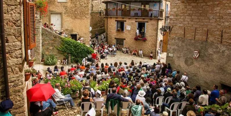 “L’isola delle storie”, un festival letterario nel cuore della Sardegna