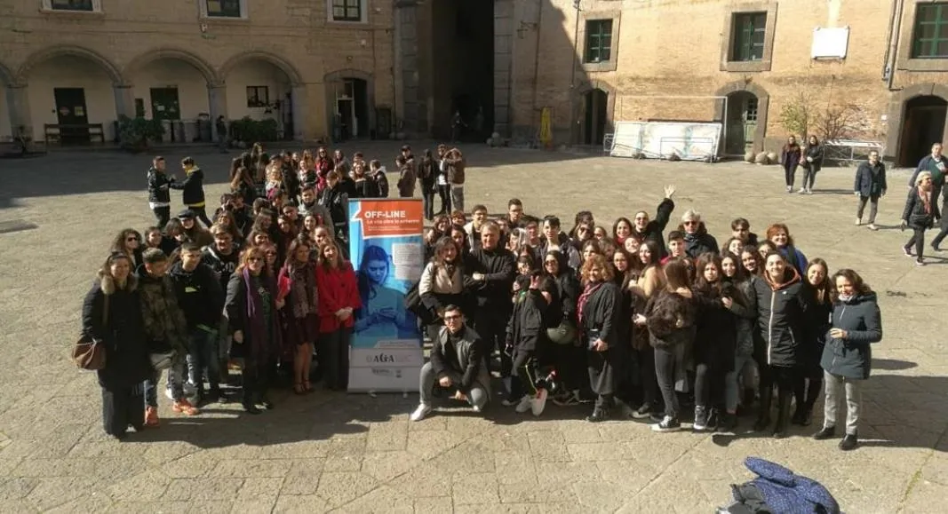 "Off line", gli studenti di Napoli contro il bullismo