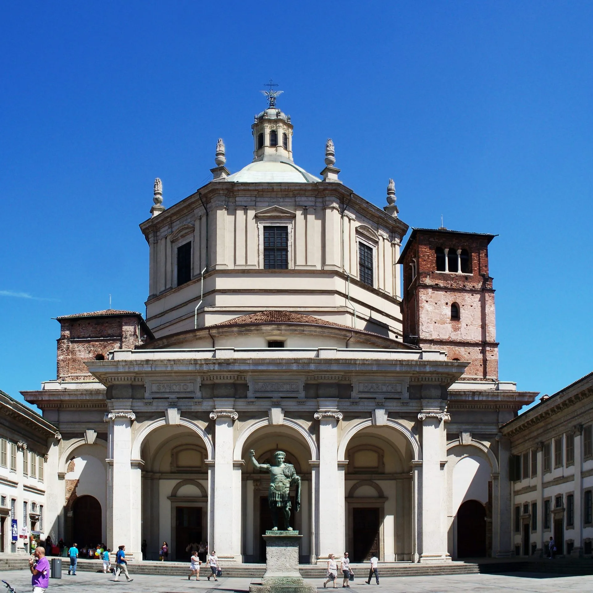 Fassade der Basilica di San Lorenzo Mailand