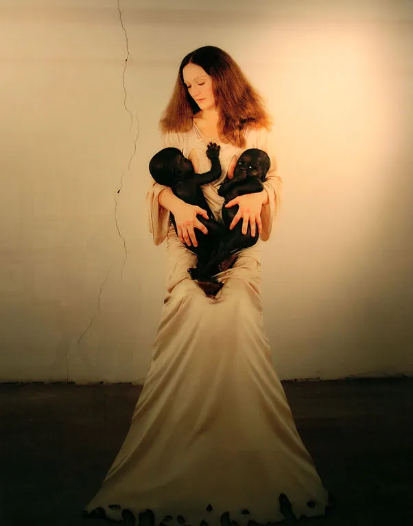 donne nell'arte: Vanessa Beecroft