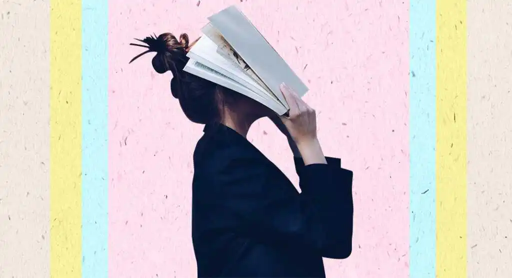Il profumo della carta, ecco perché ci piace annusare i vecchi libri