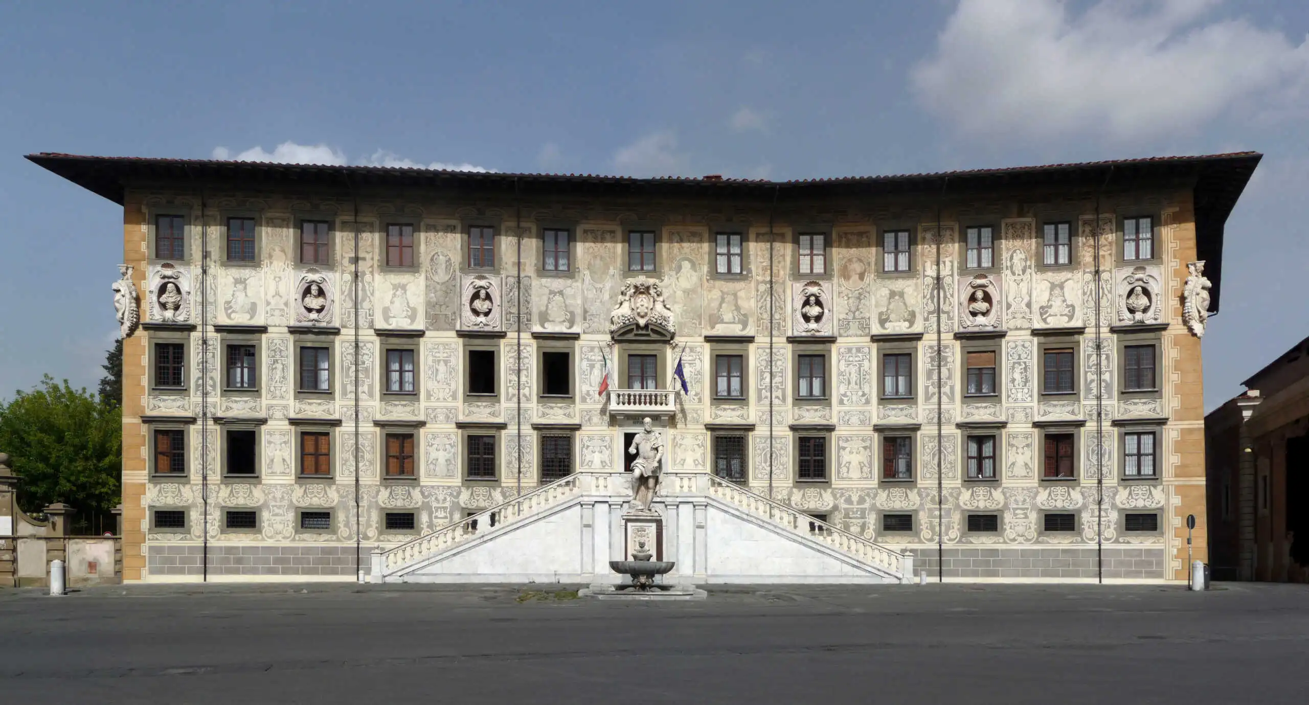 Palazzo Carovana Pisa scaled
