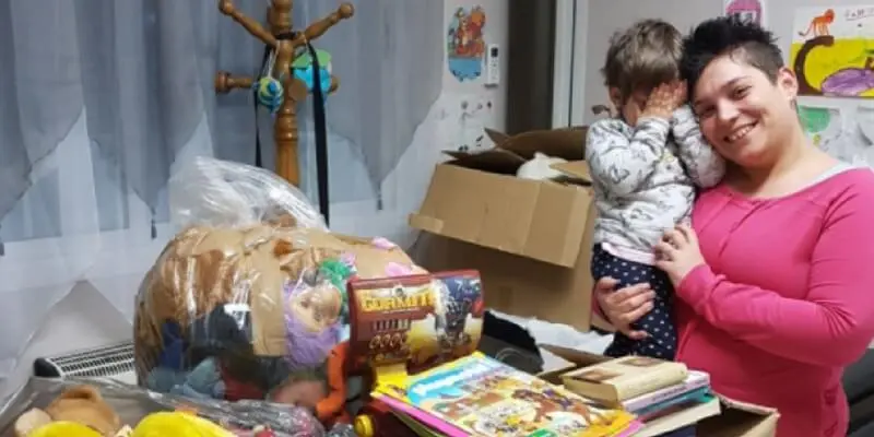 Andare dal dottore e tornare con un libro nuovo da leggere. Questa l'iniziativa lanciata da un pediatra a Macerata per invogliare i bambini a leggere