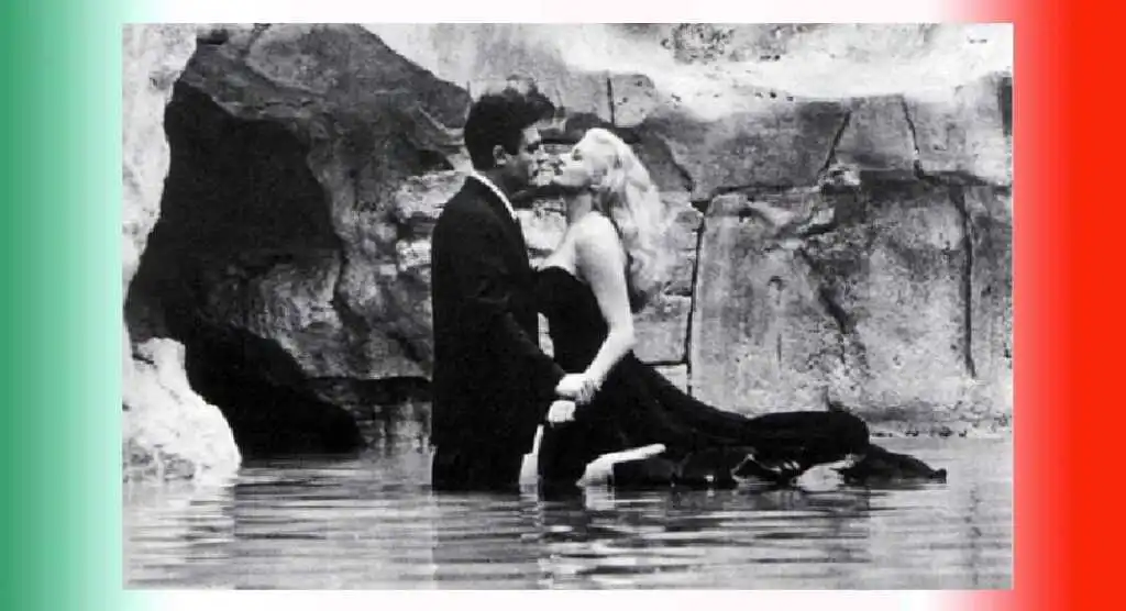 Marcello Mastroianni ed Anita Ekberg, la scena cult ne "La dolce vita"