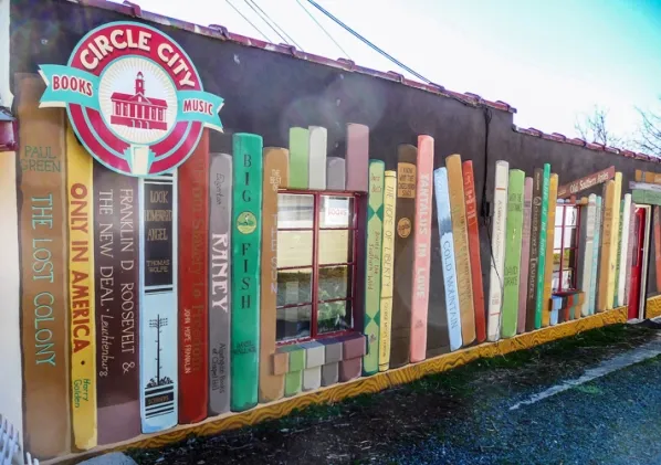 1 david-drake-circle-city-bookstore-mural