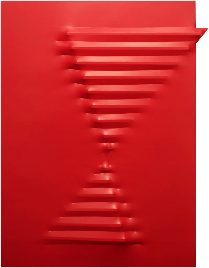 10)Rosso, 1973          Tela estroflessa e tempera vinilica, cm 151,5x114  