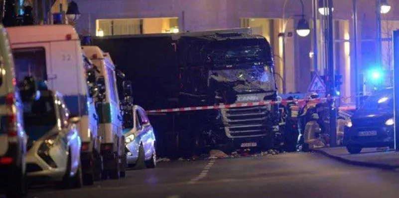 Berlino, attentato al mercatino di Natale. Arriva a 12 il numero dei morti