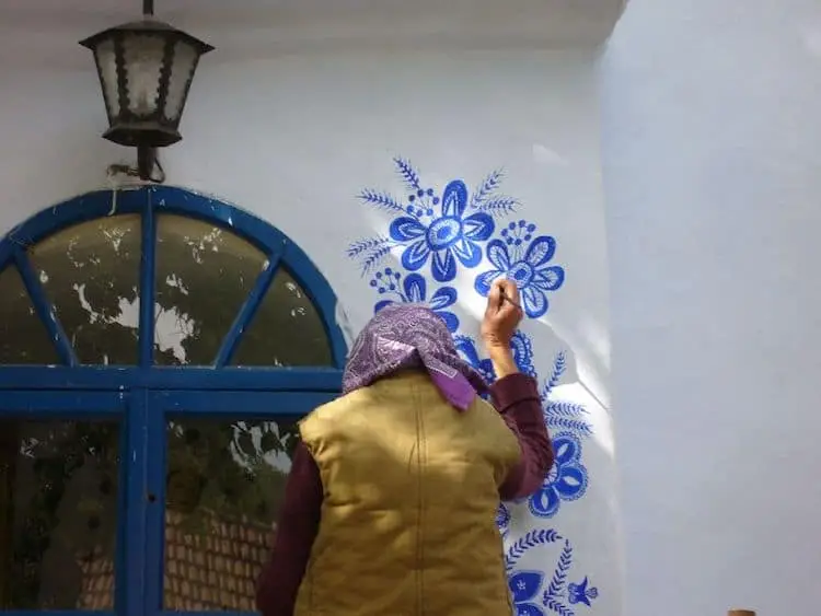 Agnes-Kasparkova-louka-painted-houses-7