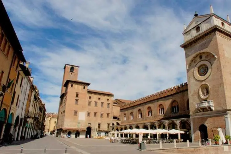 Piazza-Erbe-mantova