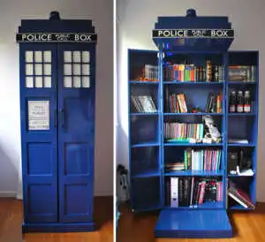 Una cabina telefonica di libri 