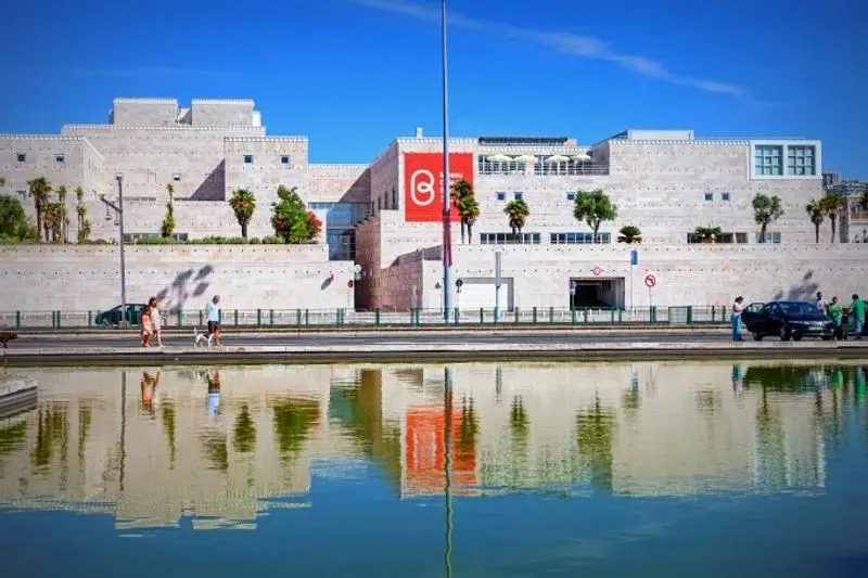museu berardo lisbon stockphotosart shutterstock.com small
