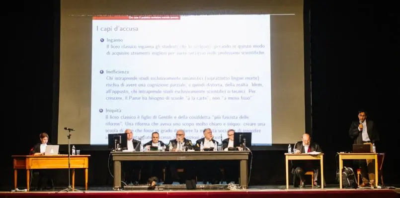 Le materie umanistiche sono utili a scuola? Ecco il “Processo al liceo classico”