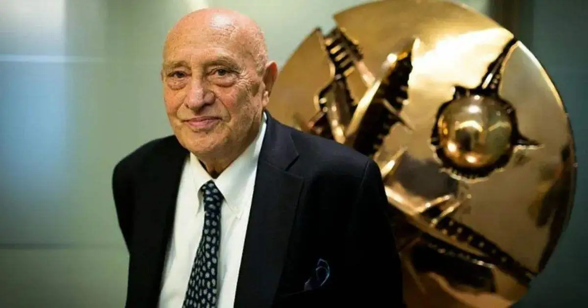 Addio Arnaldo Pomodoro, maestro della scultura moderna